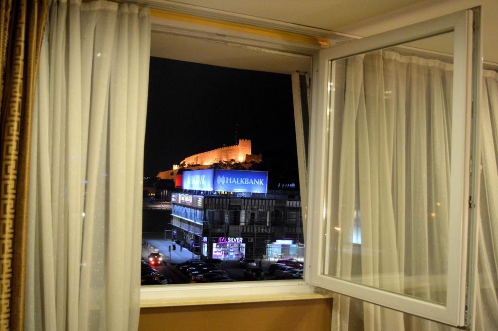Hotel Super 8 Skopje Eksteriør bilde